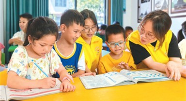 公益课堂 温情相伴